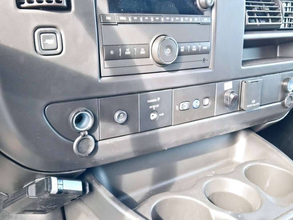 2024 CHEVROLET EXPRESS - Image 21