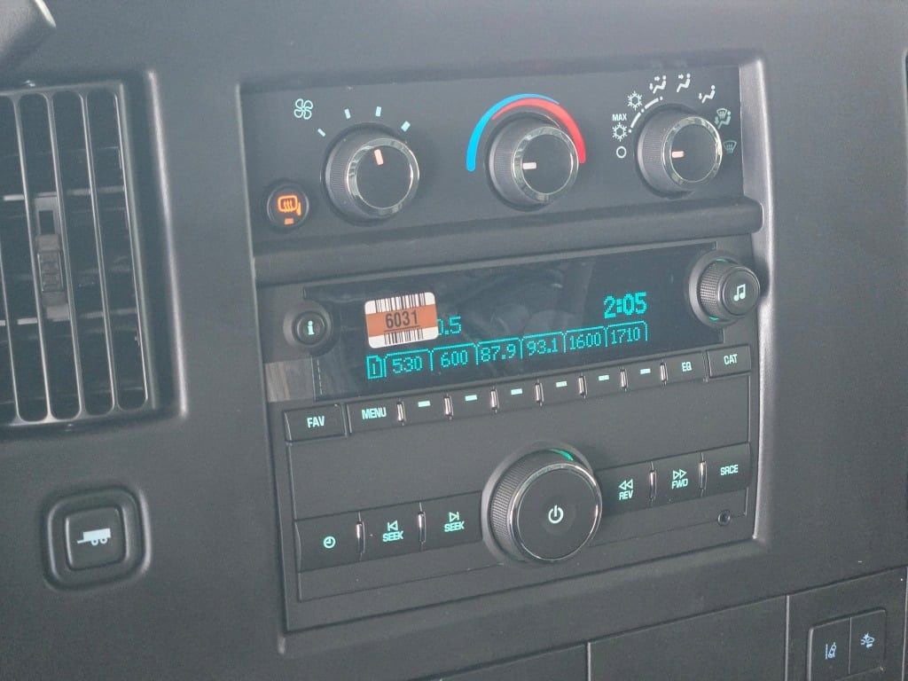 2026 Chevrolet Express Cargo Work Van - Photo 16