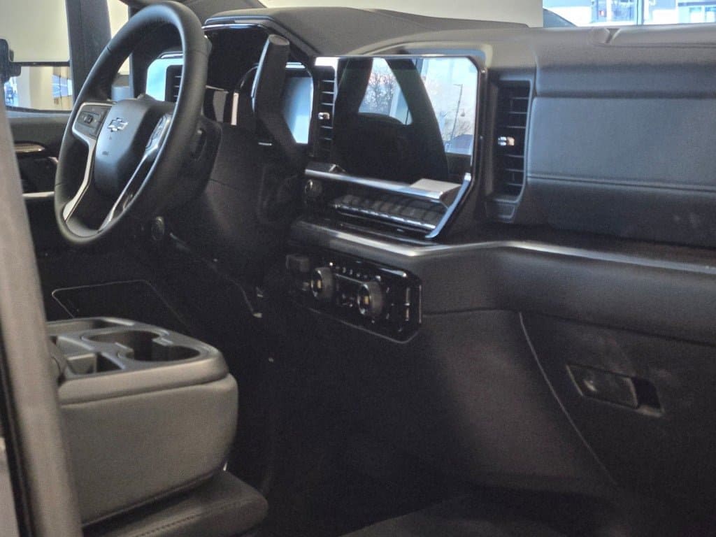 2026 CHEVROLET SILVERADO HD - Image 6