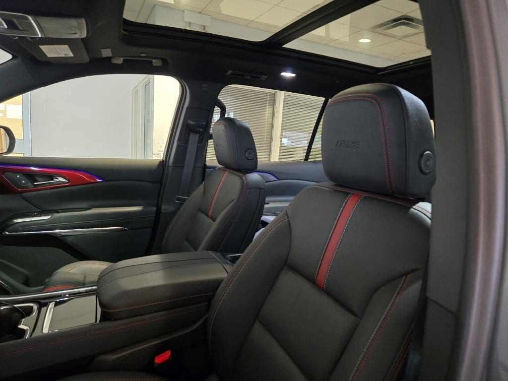 2024 CHEVROLET TRAVERSE - Image 24