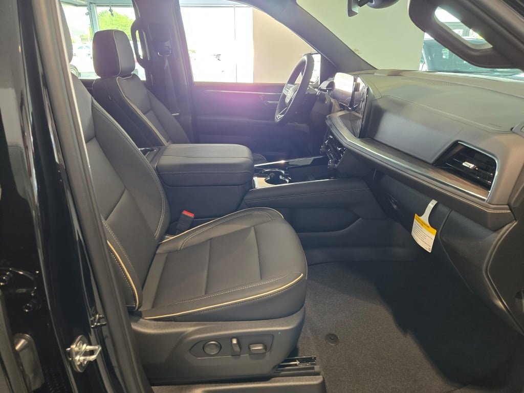 2025 CHEVROLET SUBURBAN - Image 5