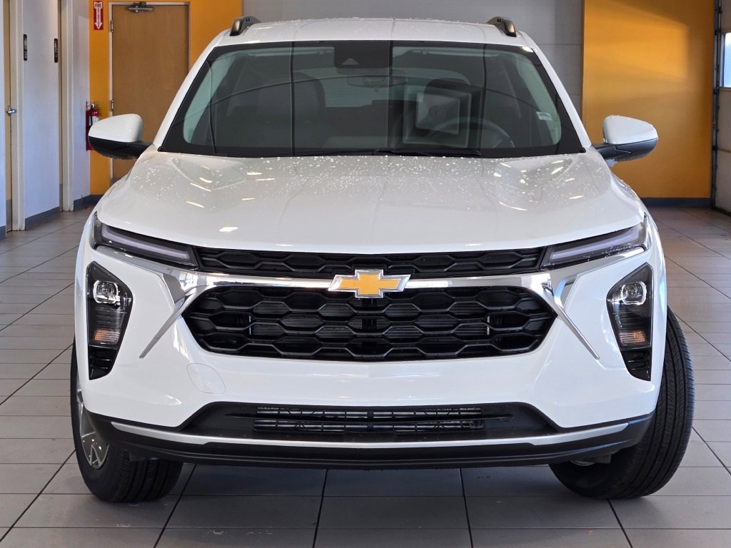 2026 CHEVROLET TRAX - Image 2