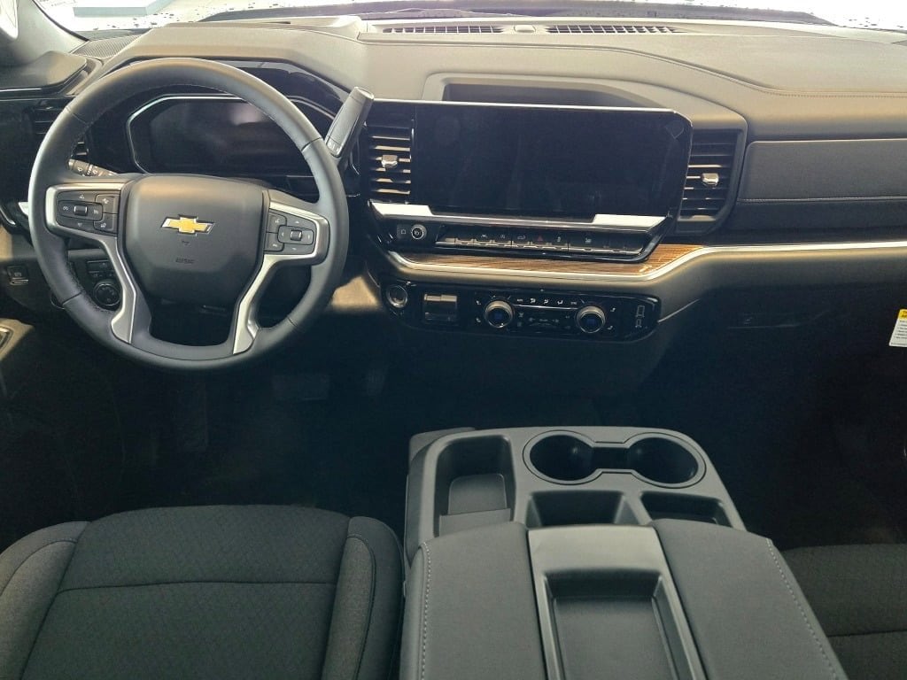 2026 CHEVROLET SILVERADO - Image 15