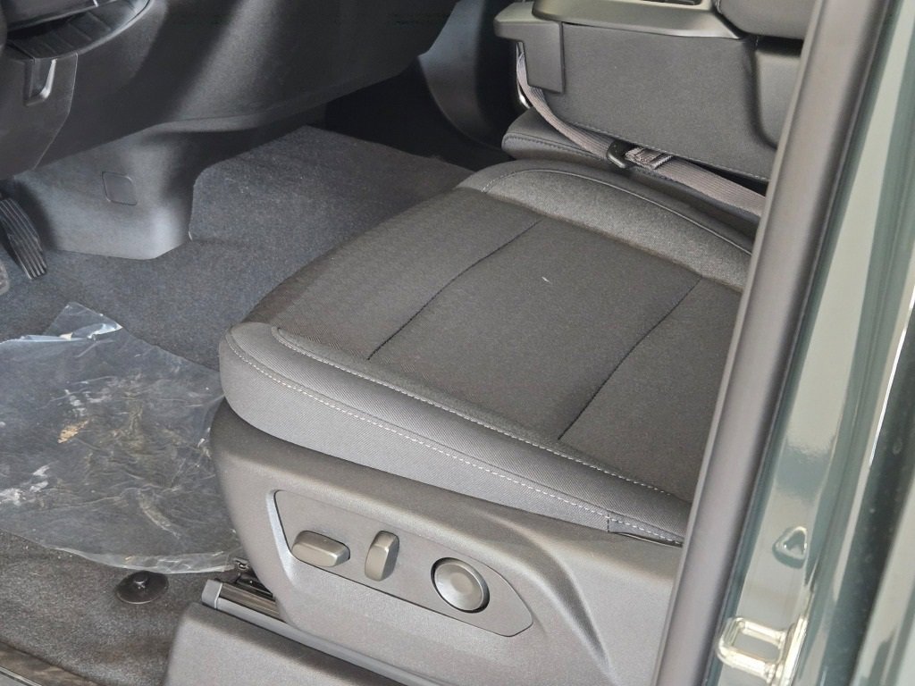 2026 CHEVROLET SILVERADO - Image 17