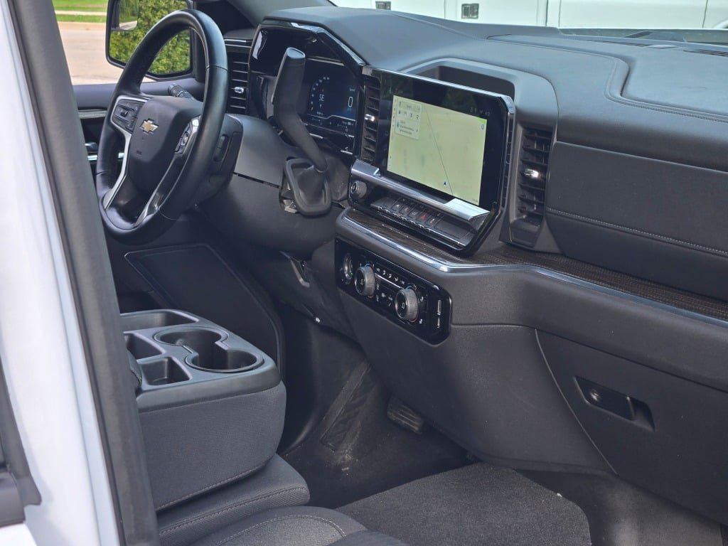 2023 Chevrolet Silverado 1500 LT - Photo 7