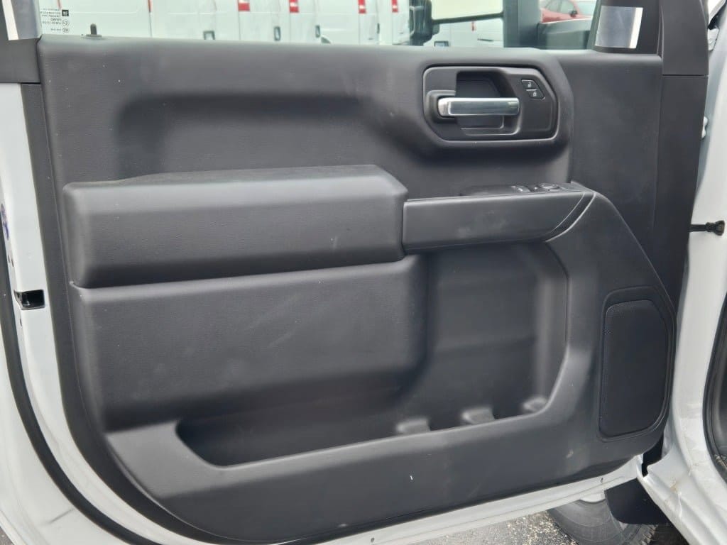 2025 CHEVROLET SILVERADO HD - Image 13