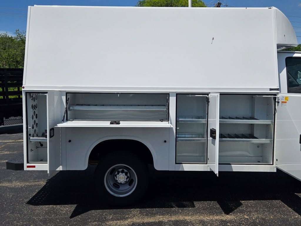 2024 CHEVROLET EXPRESS - Image 8