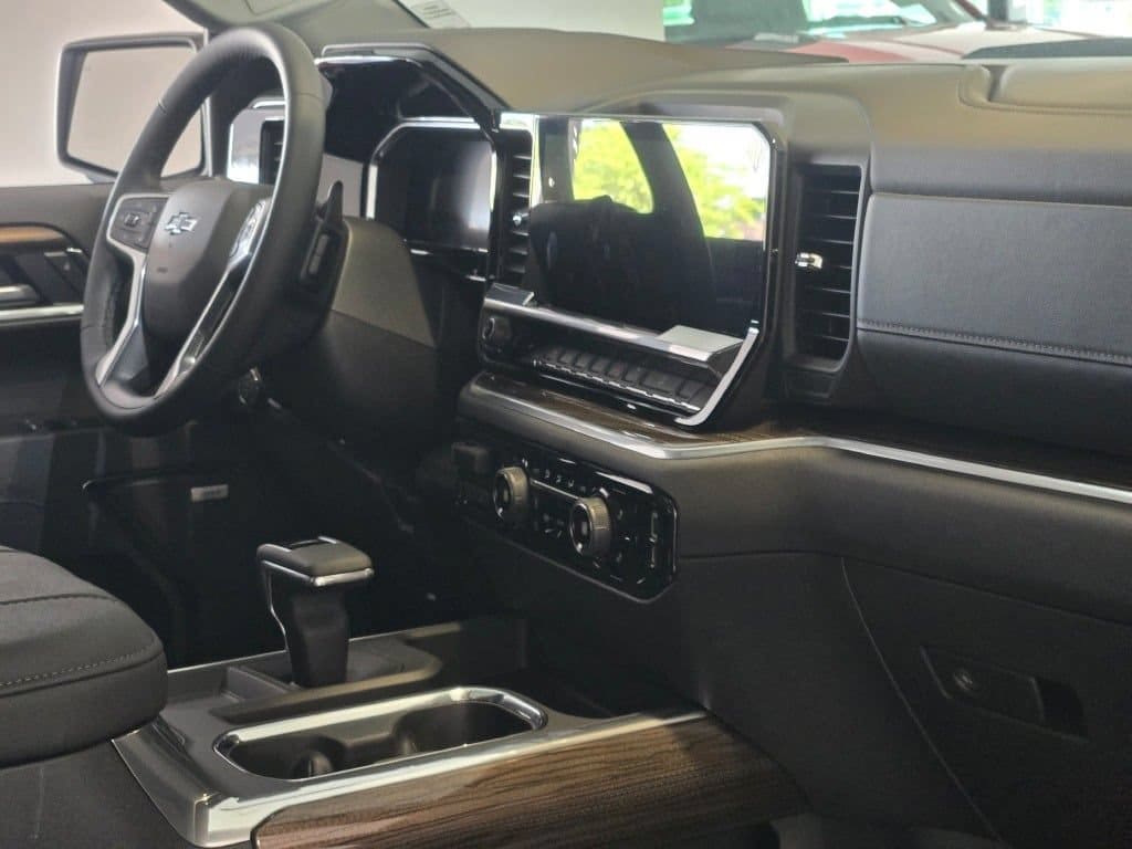 2026 Chevrolet Silverado 1500 LT Trail Boss - Photo 8