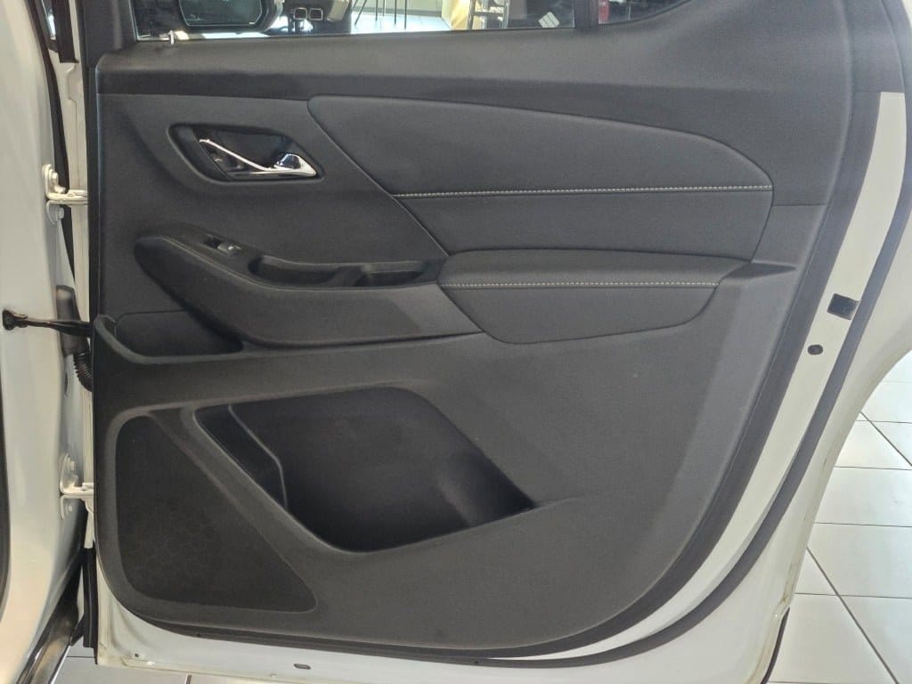 2023 CHEVROLET TRAVERSE - Image 8