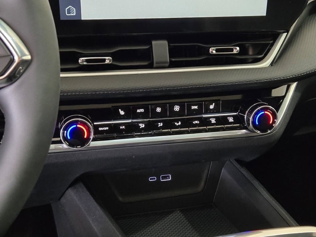 2026 CHEVROLET EQUINOX - Image 25