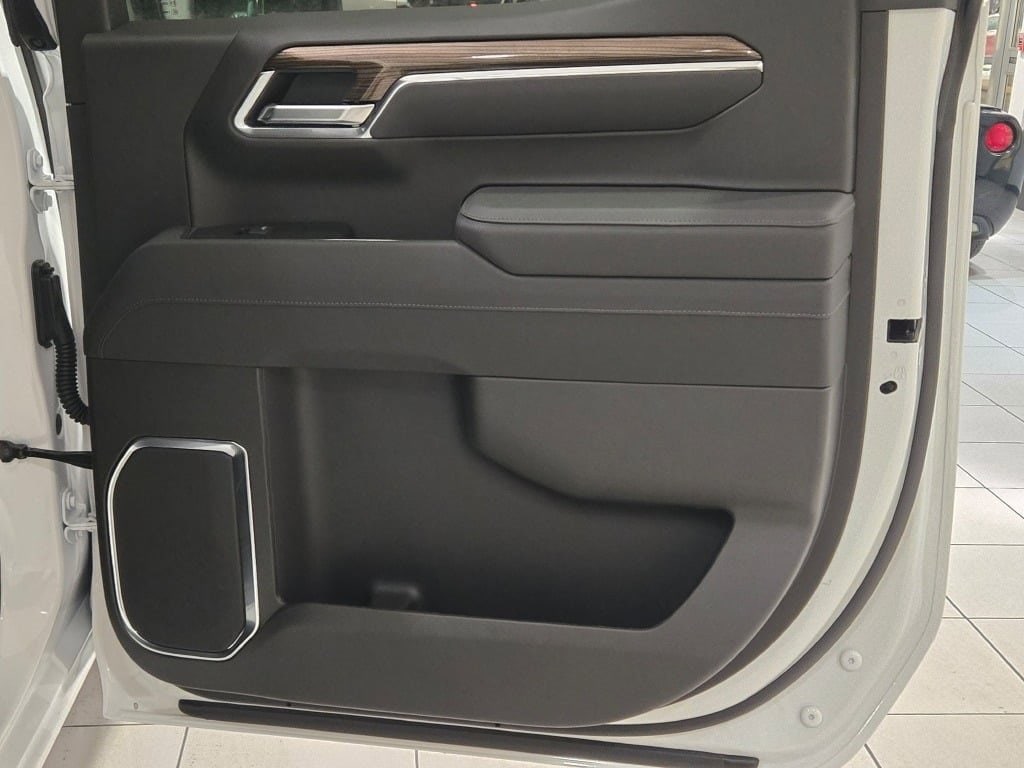 2026 CHEVROLET SILVERADO - Image 8