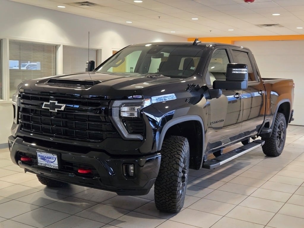 2026 CHEVROLET SILVERADO HD - Image 3