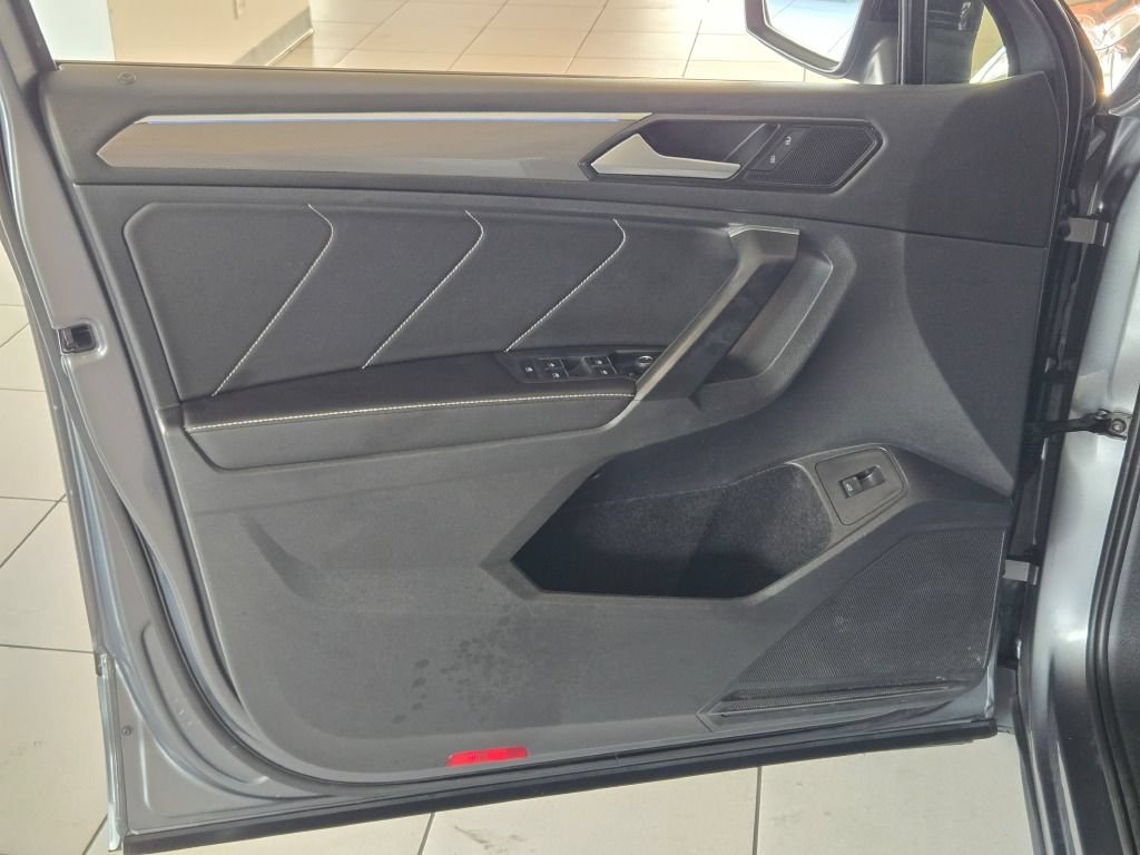 2022 Volkswagen Tiguan SE R-LINE BLACK - Photo 19