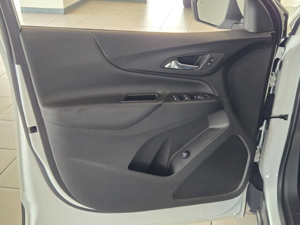 2024 Chevrolet Equinox LT - Photo 20