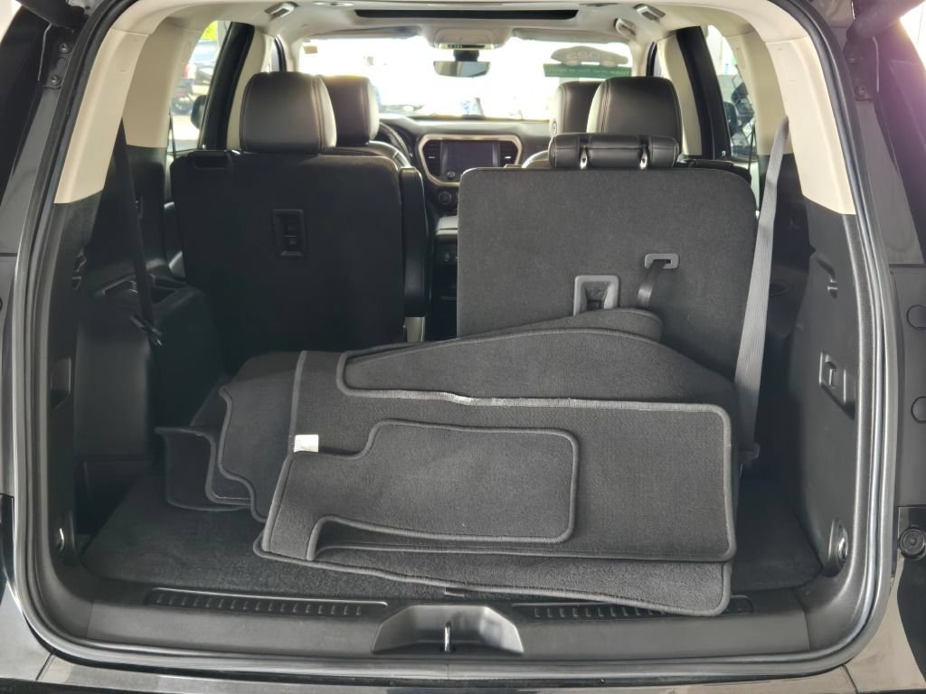 2023 GMC Acadia Denali - Photo 14