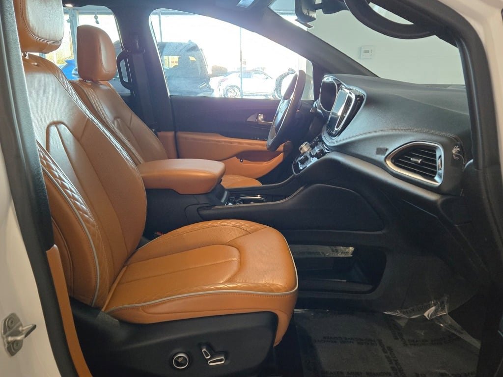 2021 CHRYSLER PACIFICA - Image 5