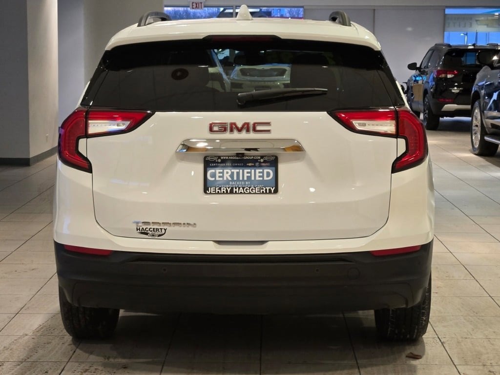 2023 GMC TERRAIN - Image 11