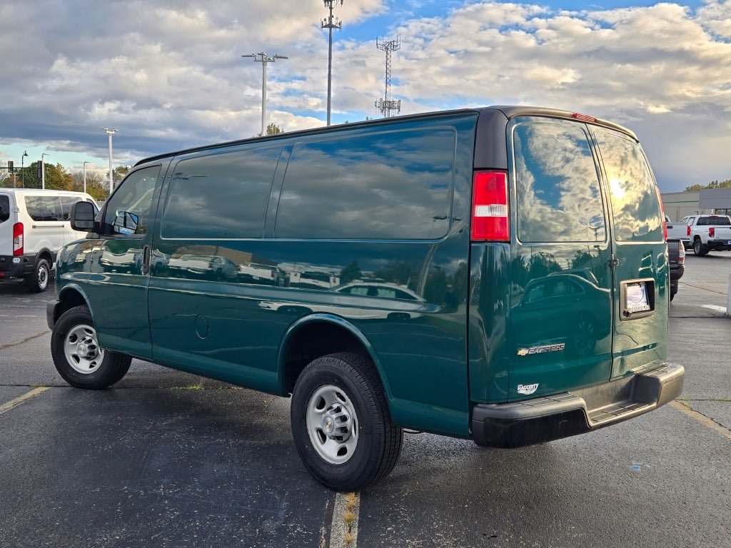 2023 Chevrolet Express Cargo Work Van - Photo 14