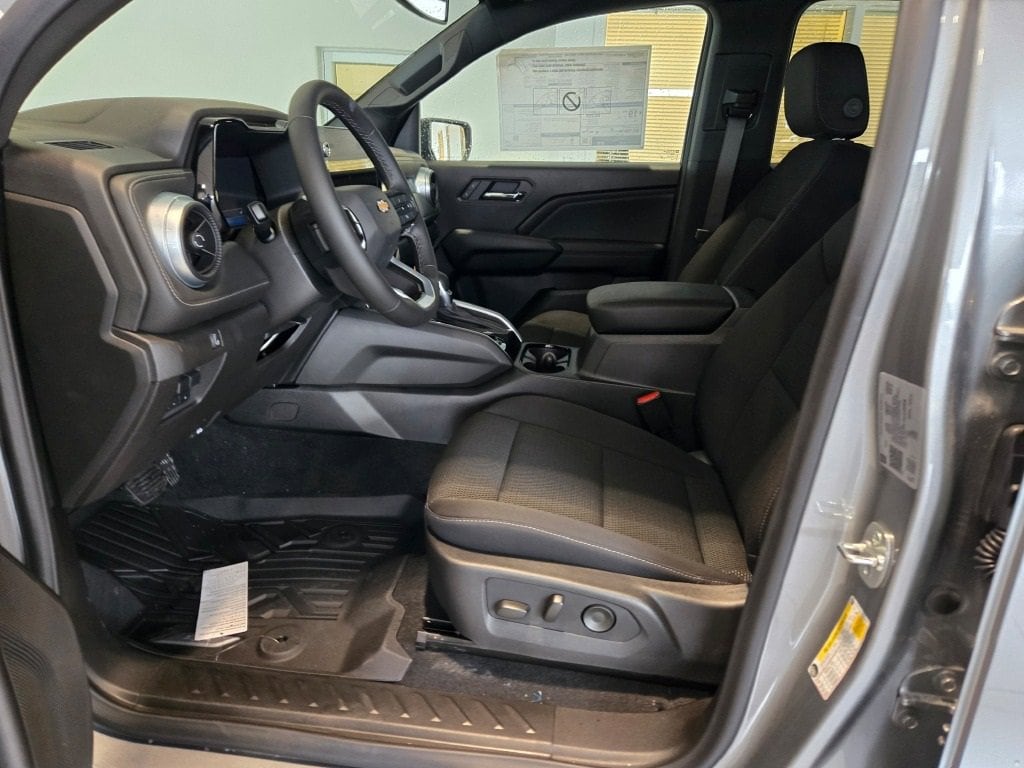 2025 CHEVROLET COLORADO - Image 18
