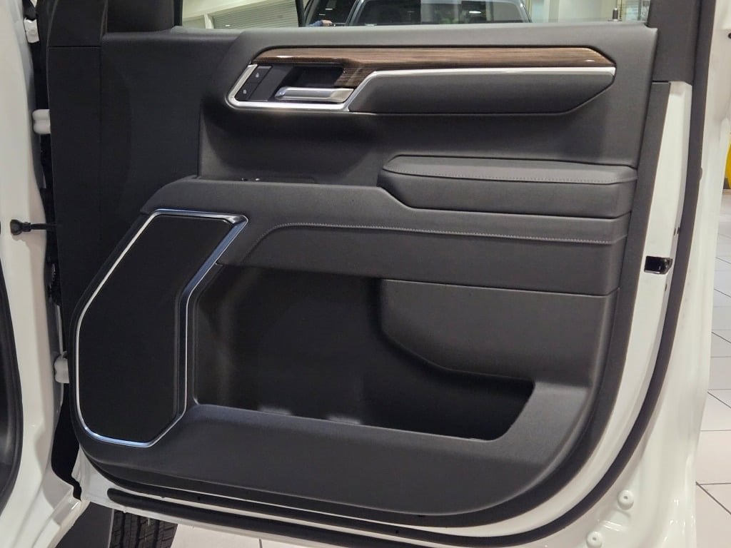 2026 CHEVROLET SILVERADO - Image 5