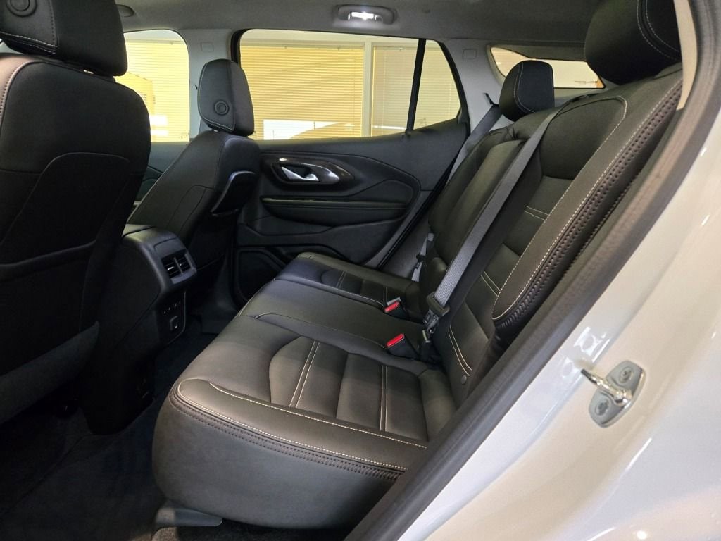 2024 GMC Terrain Denali - Photo 17