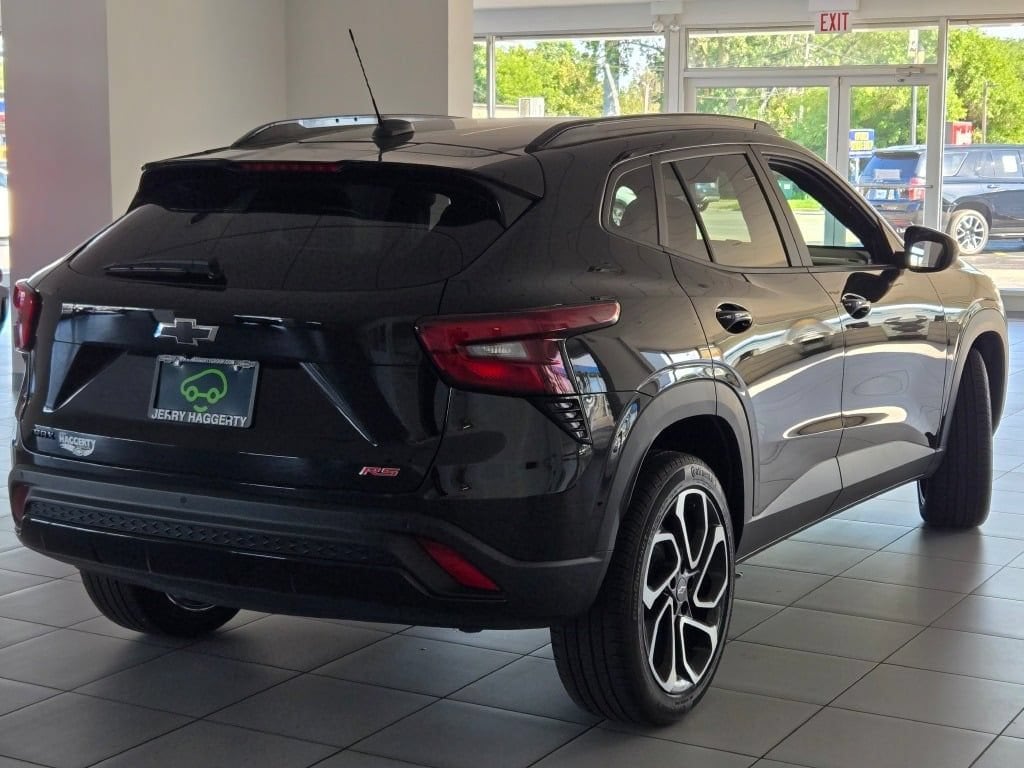 2024 Chevrolet Trax RS - Photo 11