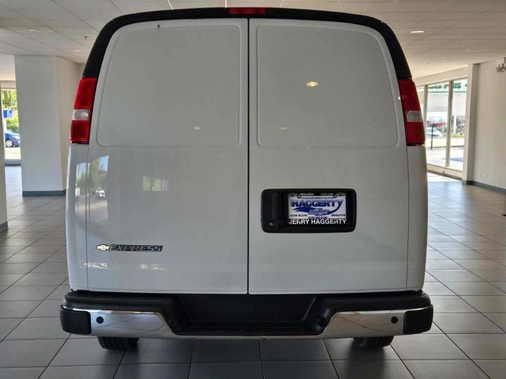 2026 Chevrolet Express Cargo Work Van - Photo 9