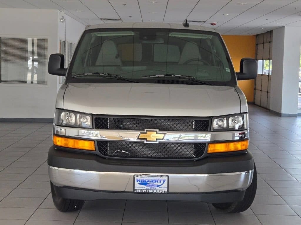 New 2026 Chevrolet Express Passenger 1LT Van