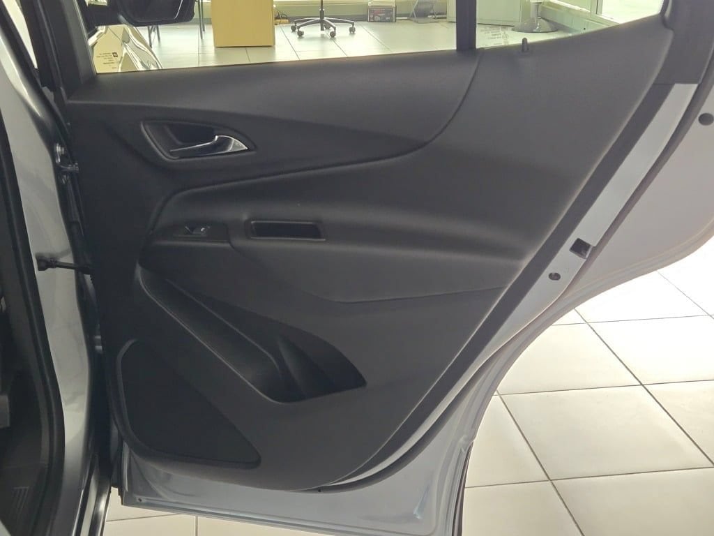 2023 Chevrolet Equinox LT - Photo 9
