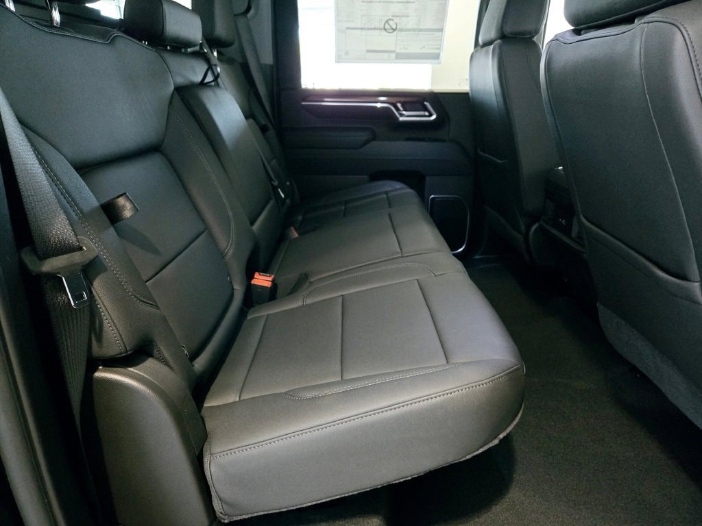 2025 CHEVROLET SILVERADO HD - Image 9