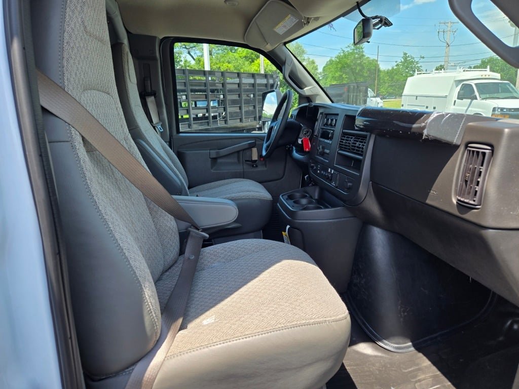 2024 CHEVROLET EXPRESS - Image 5