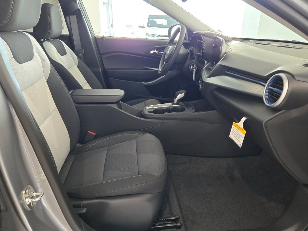 2026 CHEVROLET TRAX - Image 5