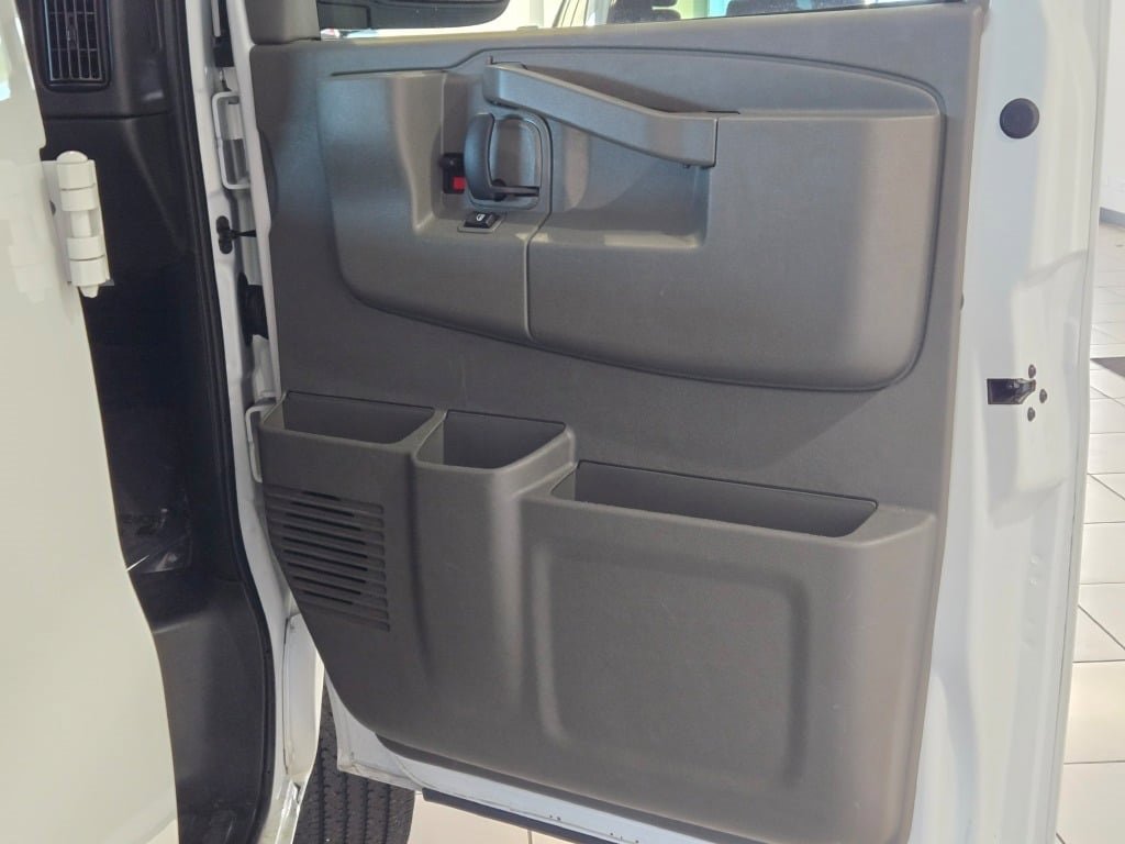2024 CHEVROLET EXPRESS - Image 5