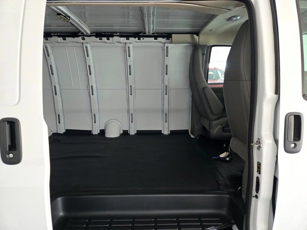 2026 Chevrolet Express Cargo Work Van - Photo 8