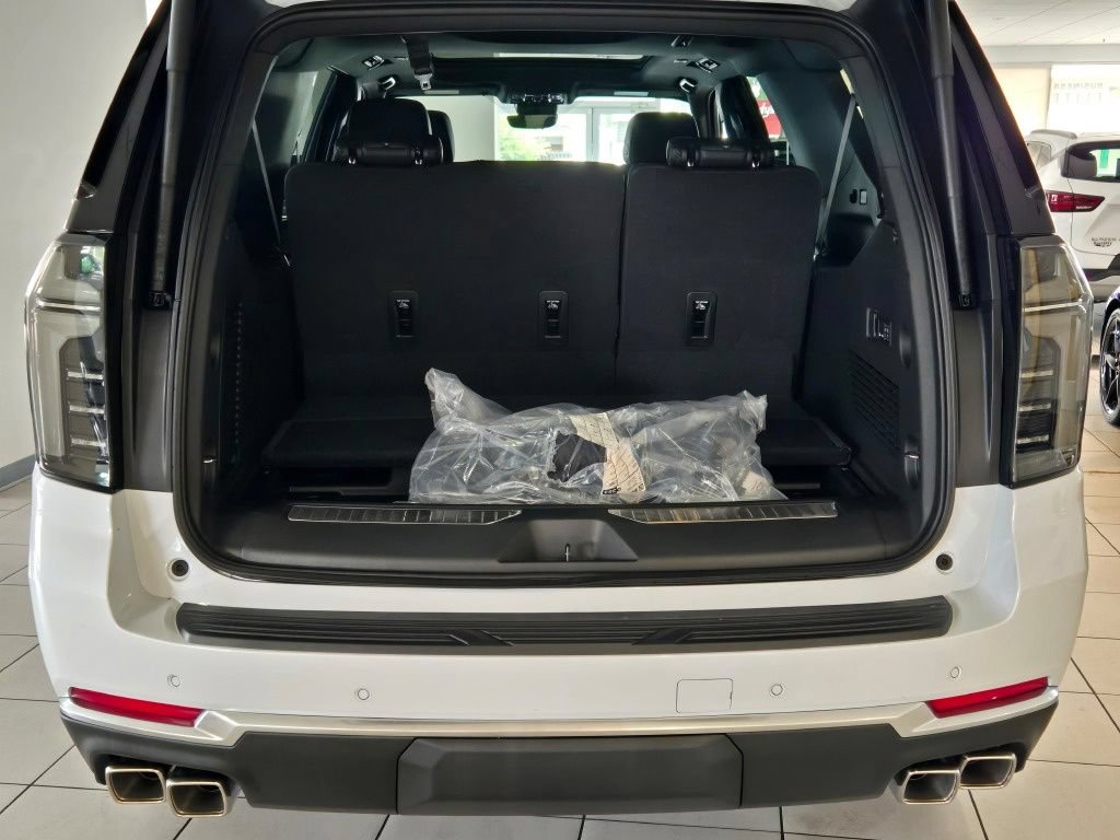 2026 Chevrolet Suburban High Country - Photo 15
