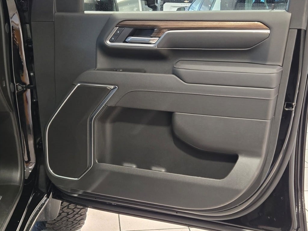 2026 CHEVROLET SILVERADO HD - Image 4