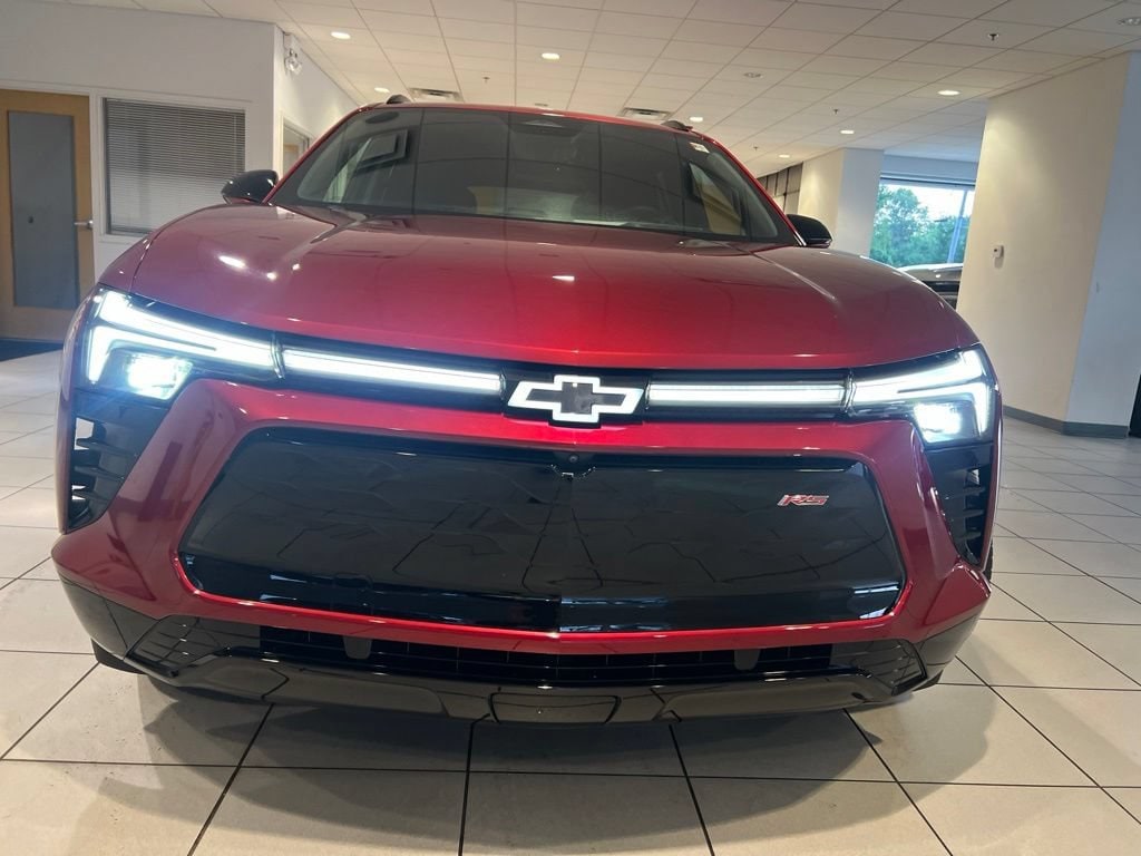 Used 2024 Chevrolet Blazer EV RS with VIN 3GNKDCRJ5RS223934 for sale in Glen Ellyn, IL