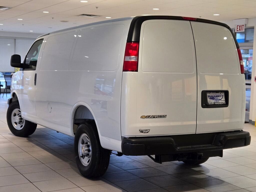2025 Chevrolet Express Cargo Work Van - Photo 11