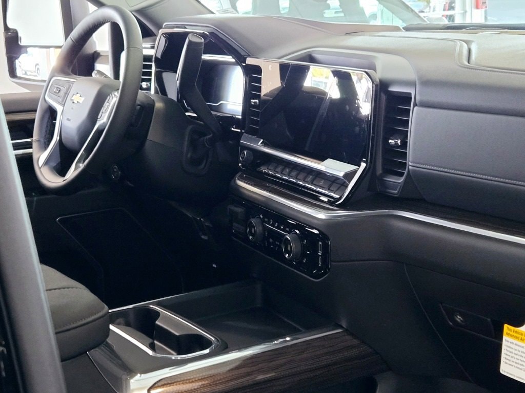 2025 CHEVROLET SILVERADO HD - Image 7