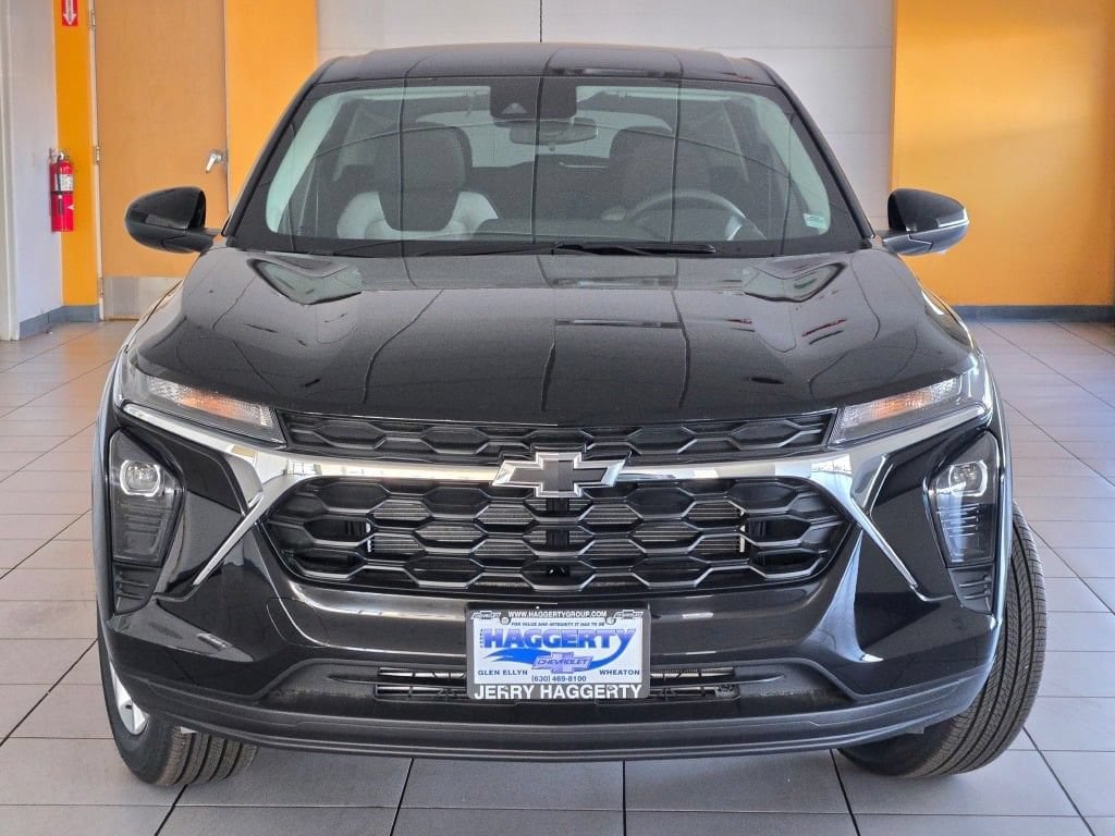 2026 Chevrolet Trax LS - Photo 2