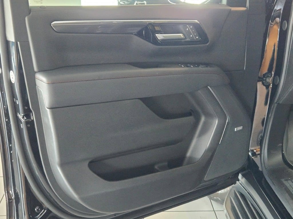 2026 Chevrolet Tahoe RST - Photo 21