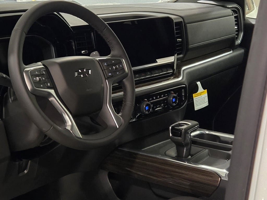 2026 CHEVROLET SILVERADO - Image 24