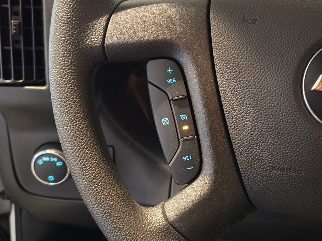 2025 CHEVROLET EXPRESS - Image 19