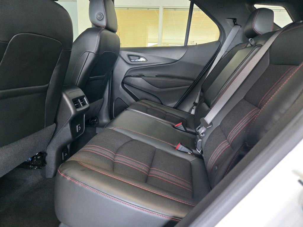 2022 Chevrolet Equinox RS - Photo 17