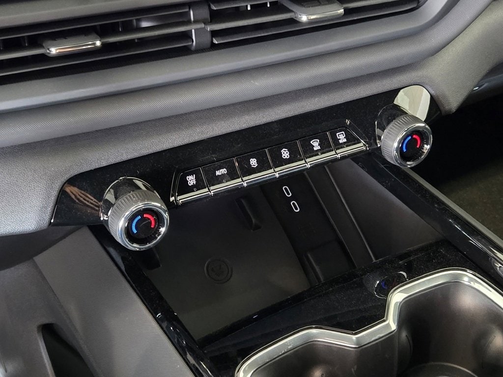 2026 CHEVROLET SILVERADO - Image 25