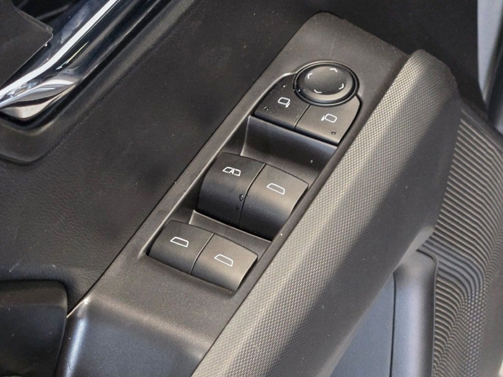 2025 CHEVROLET COLORADO - Image 17