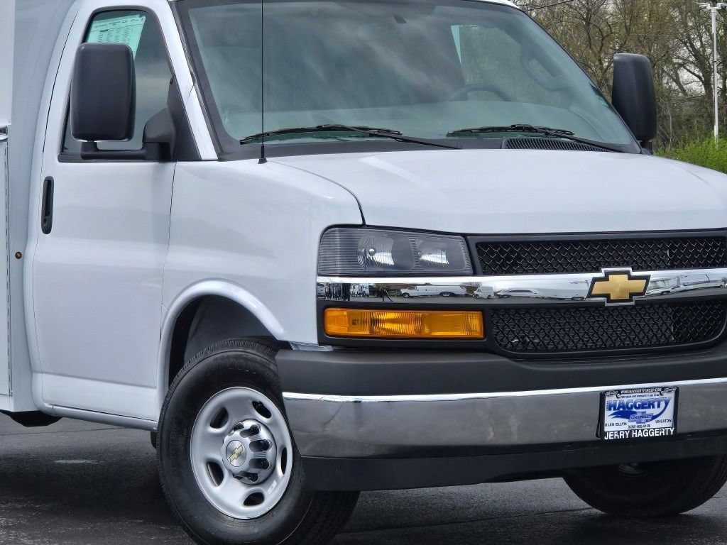 New 2026 Chevrolet Express Cutaway 3500 1WT Cutaway Van