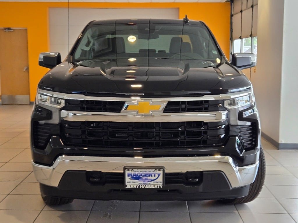 2026 CHEVROLET SILVERADO - Image 2