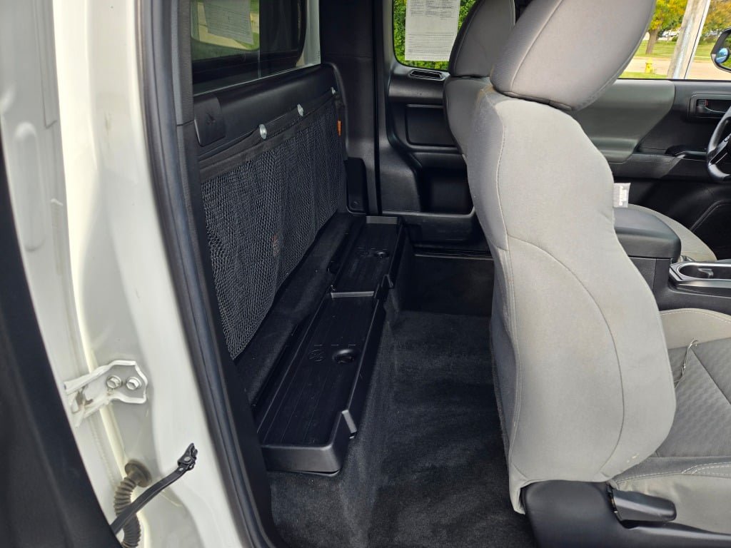 2021 Toyota Tacoma SR - Photo 9