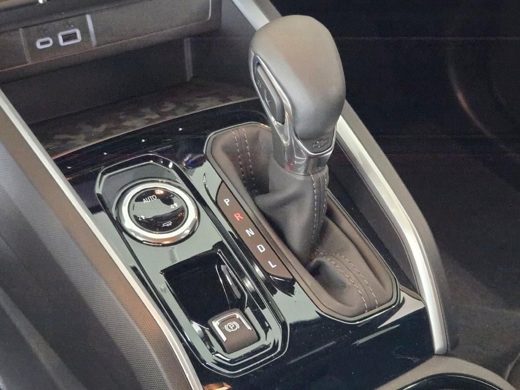 2025 CHEVROLET COLORADO - Image 24